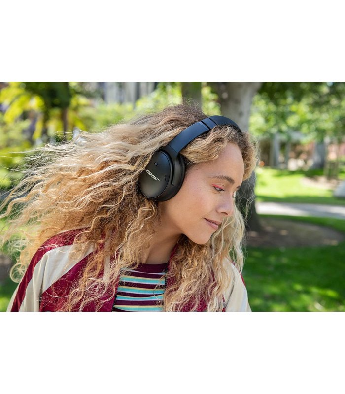 Bose QuietComfort SE Wireless Noise Canceling Bluetooth Headphones with Soft Case Black 884367-0900